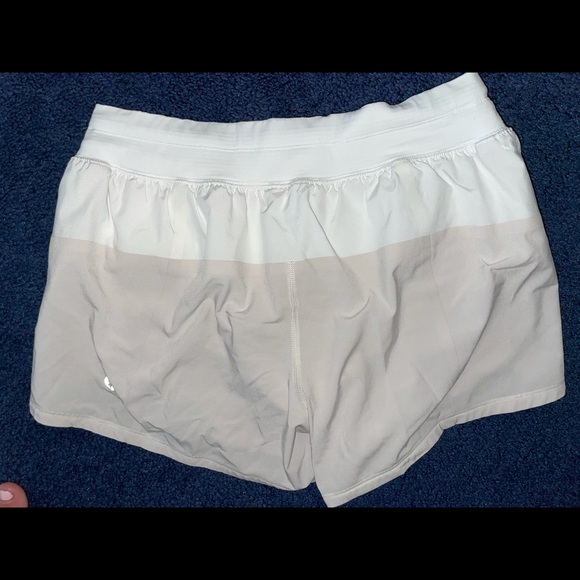 Hardly Warn Lulu Lemon Athletic shorts - Picture 2 of 4